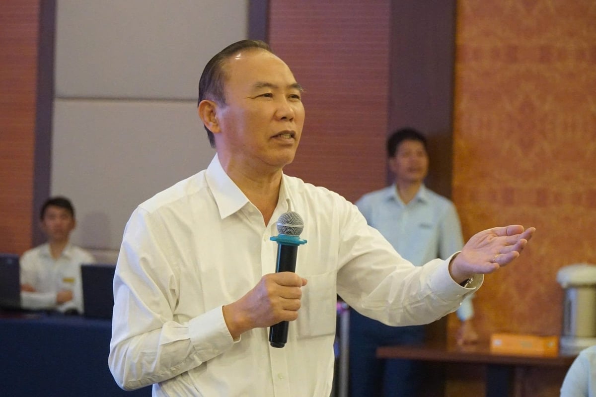Thứ trưởng Phùng Đức Tiến cho rằng, cây nhãn, với bước đi chắc chắn, chặt chẽ, khép kín, gắn với thị trường, hoàn toàn có thể trở thành ngành hàng xuất khẩu trọng điểm. Ảnh: Đức Bình.