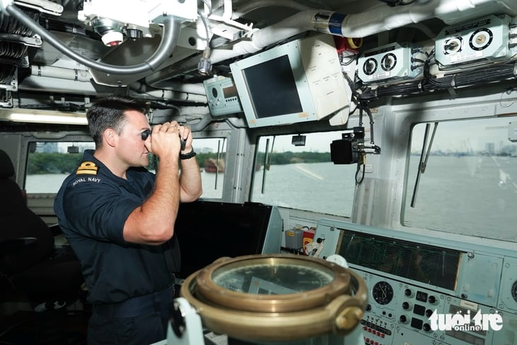 Tàu Hải quân Anh HMS Richmond trở lại TP.HCM sau 4 năm - Ảnh 10.
