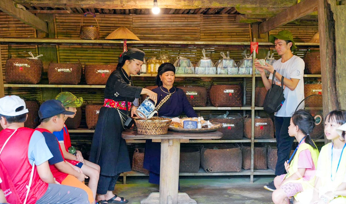 ទេសចរណ៍សហគមន៍ និងទេសចរណ៍ធម្មជាតិដែលផ្សារភ្ជាប់ជាមួយនឹងការអភិរក្សវប្បធម៌ជនជាតិគឺជាចំណាប់អារម្មណ៍របស់ខេត្ត Thai Nguyen ក្នុងការអភិវឌ្ឍន៍។ នៅក្នុងរូបថត៖ ភូមិអេកូទេសចរណ៍ Thai Hai ត្រូវបានអង្គការទេសចរណ៍ពិភពលោក (UNWTO) ផ្តល់កិត្តិយសជាភូមិទេសចរណ៍ល្អបំផុតនៅលើពិភពលោក។