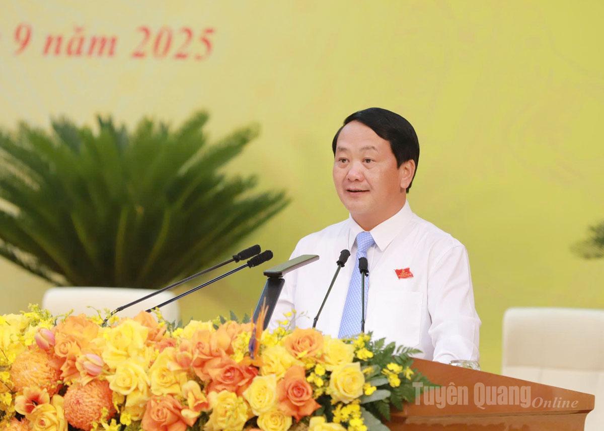 Provinční tajemník strany Hau A Lenh hovoří na sjezdu - Foto: Thanh Phuc