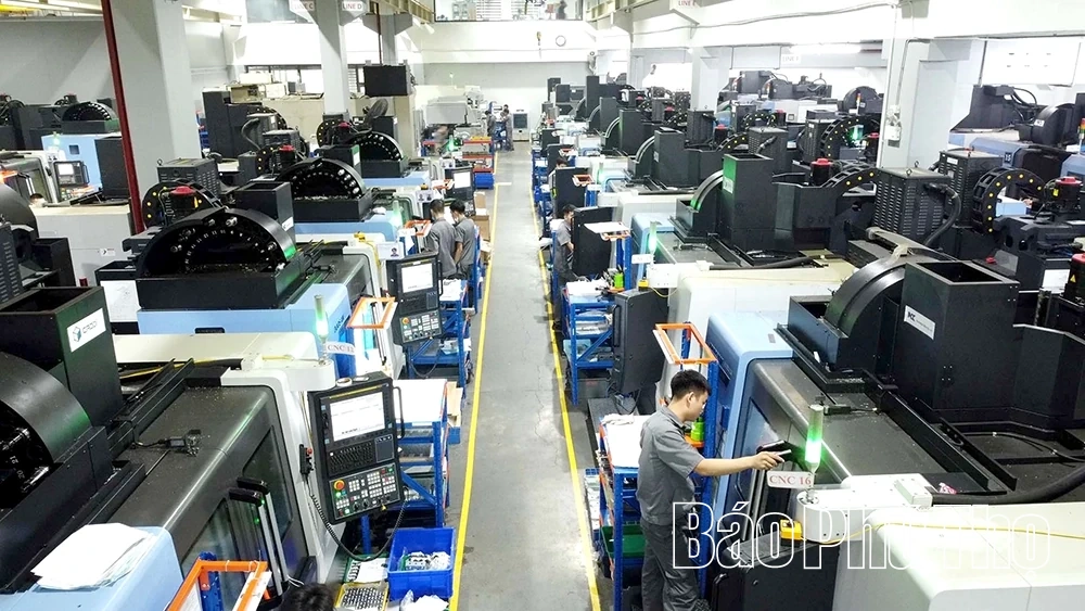 CNCTech Thang Long - ត្រួសត្រាយផ្លូវក្នុងការផលិតបៃតង