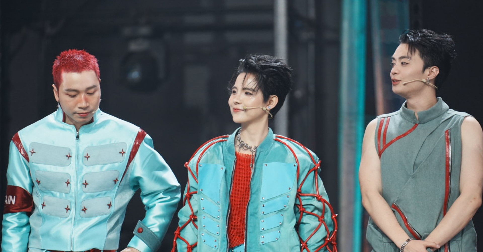 Ngô Kiến Huy bị 'chê' chỉ có 1 hit, Vũ Cát Tường lột xác ở 'Anh trai say hi'