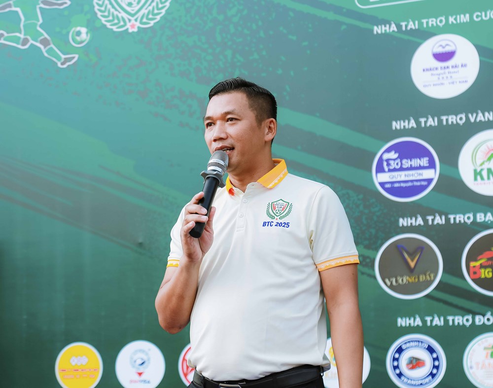 អត្តពលិកជាង 90 នាក់បានចូលរួមការប្រកួតបាល់ទាត់បងប្អូនទេសចរណ៍ Binh Dinh លើកទី 5 (ចាស់) - រូបថត 1