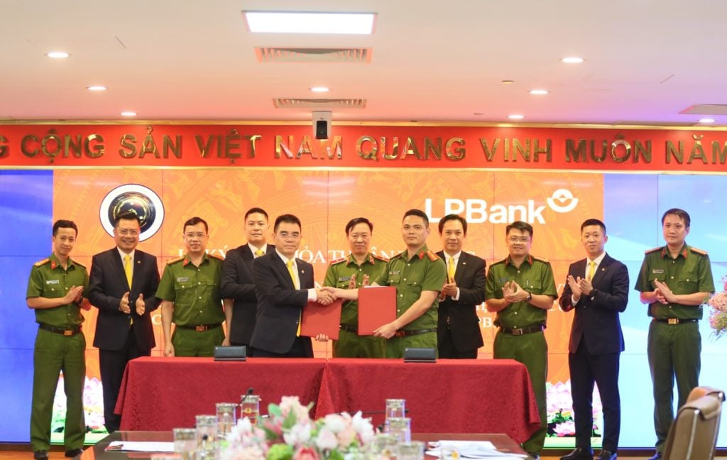 LPBank.jpg