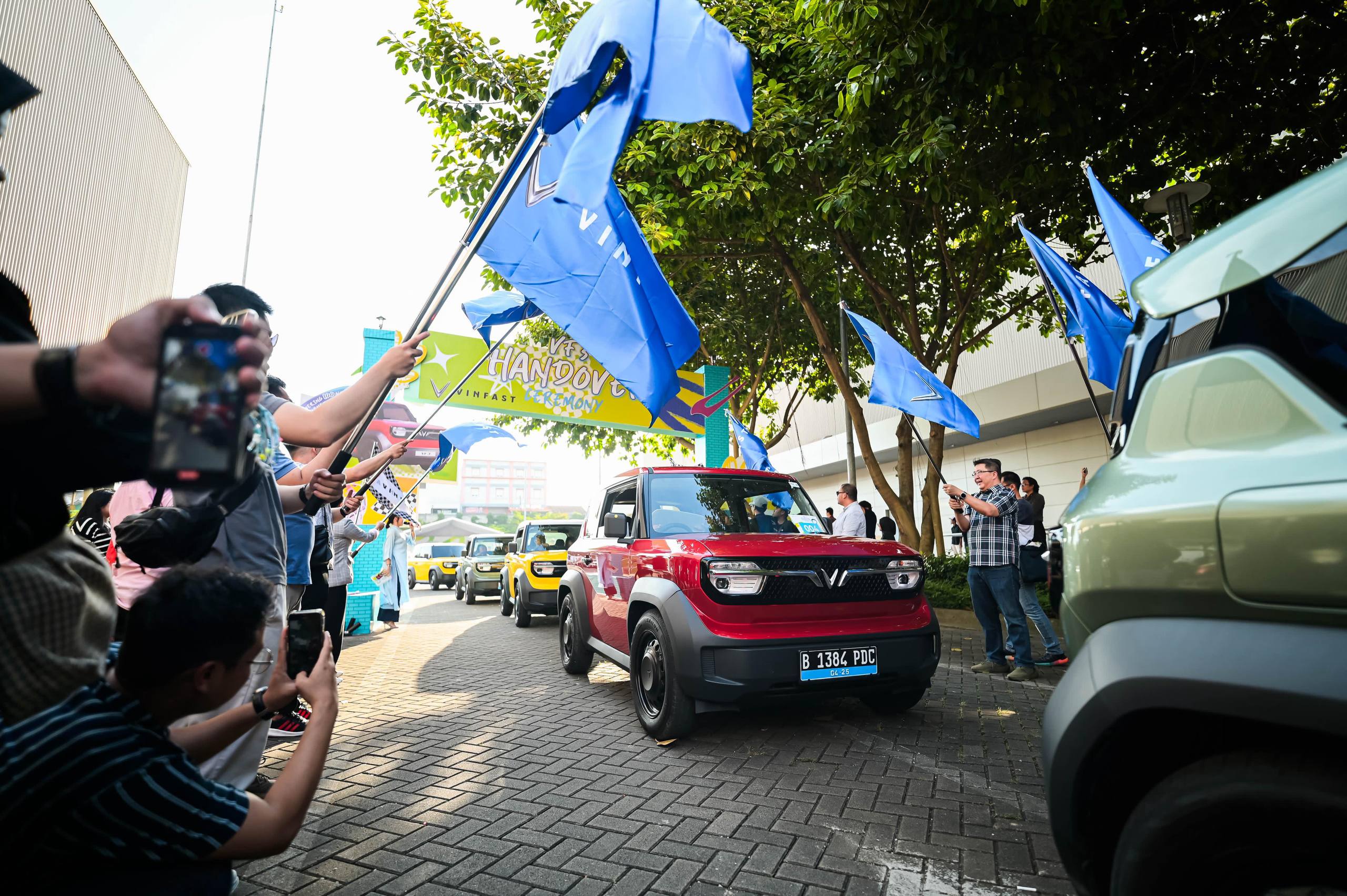 VINFAST VF 3 ĐƯỢC VINH DANH ‘TÂN BINH XE ĐIỆN ẤN TƯỢNG NHẤT’ TẠI INDONESIA