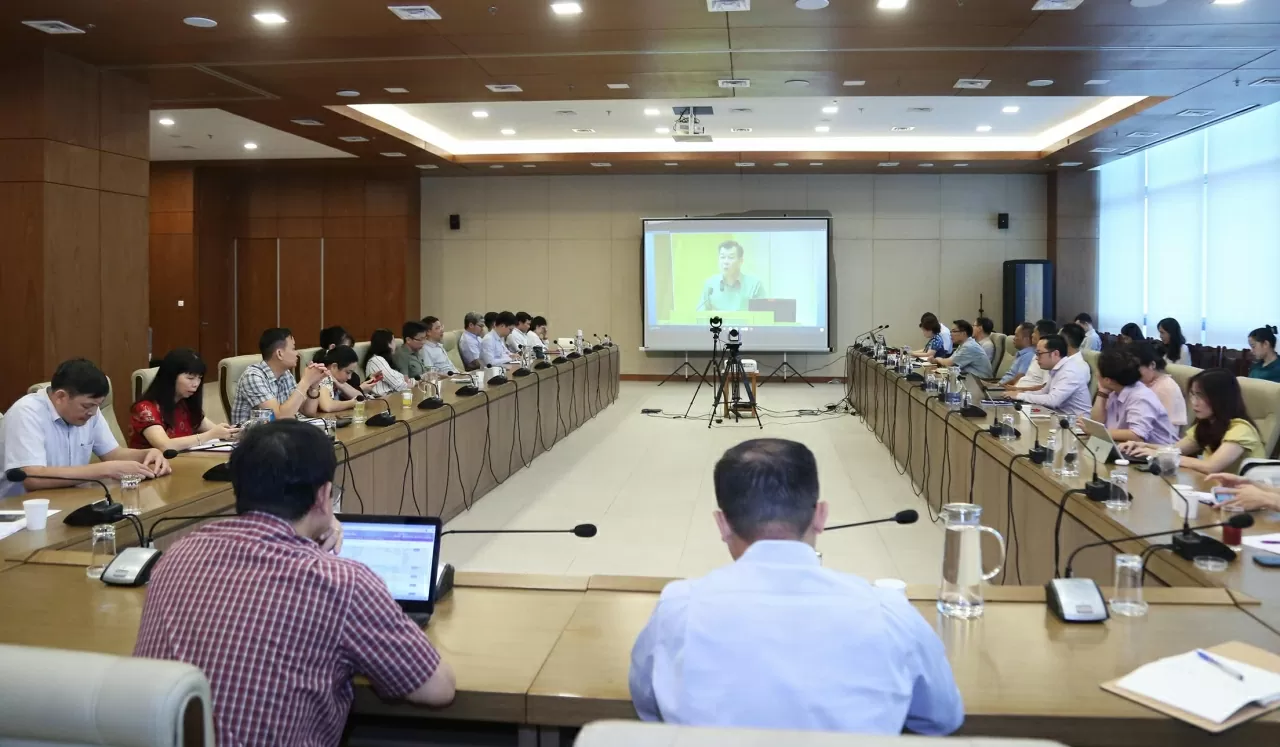 Điểm cầu Đảng ủy Bộ Ngoại giao tham dự Hội nghị dưới hình thức trực tuyến. (Ảnh: Thành Long)
