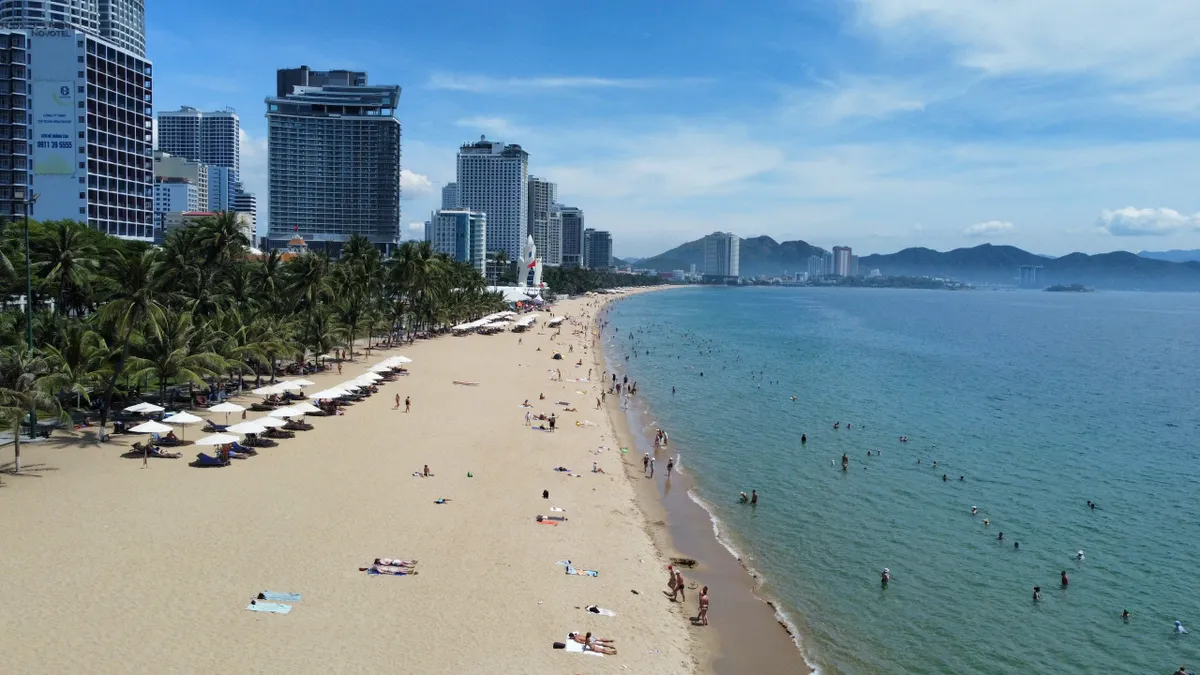 Khánh Hòa: Lan tỏa lối sống xanh, bảo vệ môi trường cảnh quan du lịch - Ảnh 4.