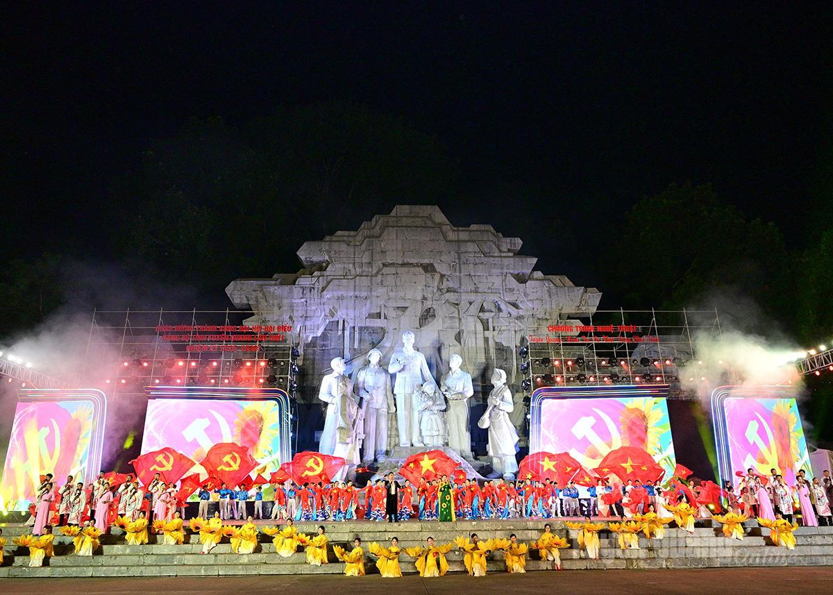 កម្មវិធីសិល្បៈបង្ហាញពីជំនឿ និងសេចក្តីប្រាថ្នា។