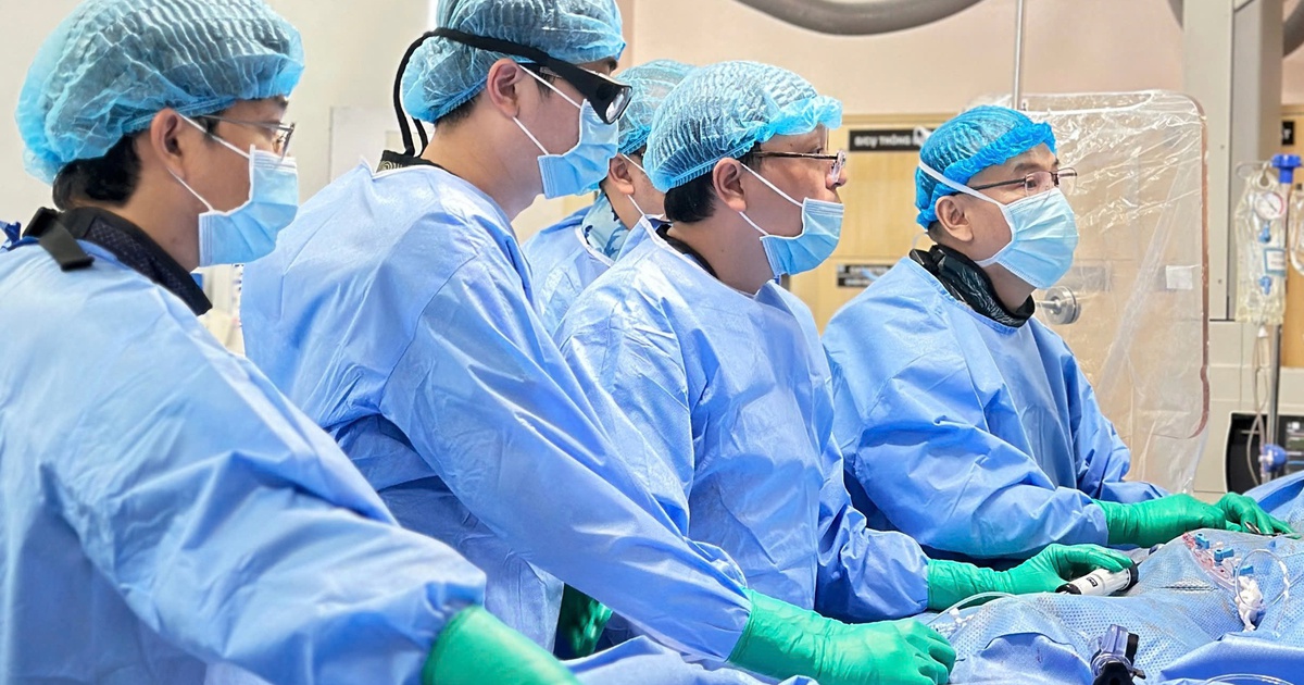 Bệnh viện Đại học Y Dược TP.HCM trình diễn trực tiếp thay van động mạch chủ