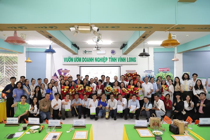 គម្រោងចាប់ផ្តើមអាជីវកម្មចំនួន ៥ បានបង្កើនដើមទុនដោយជោគជ័យក្នុងព្រឹត្តិការណ៍ Demo Day - សាកលវិទ្យាល័យត្រាវិញ - ៤