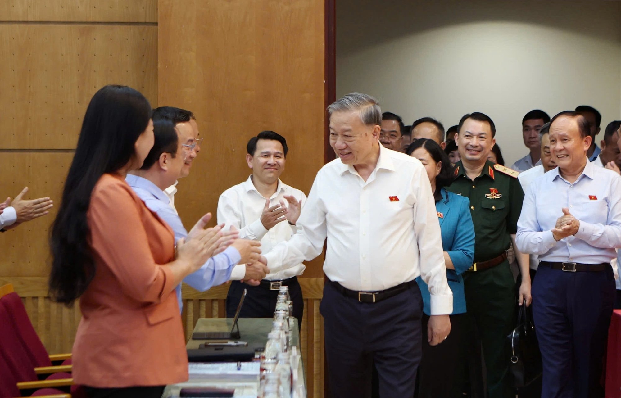 Tổng Bí thư: Cả nước hoàn toàn đủ điều kiện để phổ cập THPT - Ảnh 1.