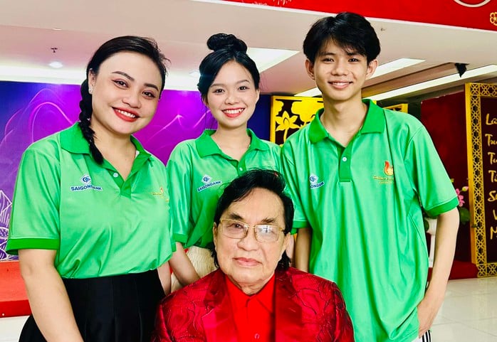 Minh Vương, Thanh Tuấn trút hết nỗi niềm với 3 thí sinh chung kết xếp hạng 