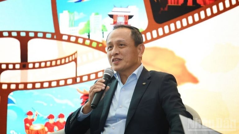 ndo_br_ong-le-hong-ha-tong-giam-doc-vietnam-airlines-chia-se-ve-chien-dich-cham-thu-ha-noi-va-ky-vong-dua-ha-noi-tro-thanh-diem-den-van-hoa-hap-dan-3914.jpg