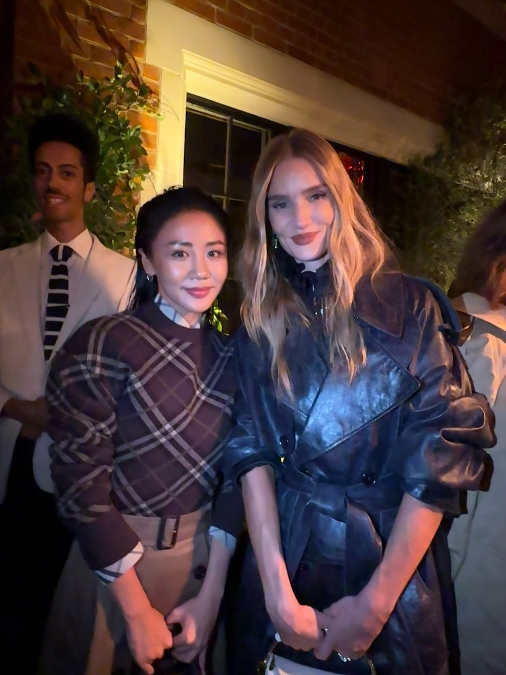 កំពូលម៉ូដែល VMH Rosie.jpg