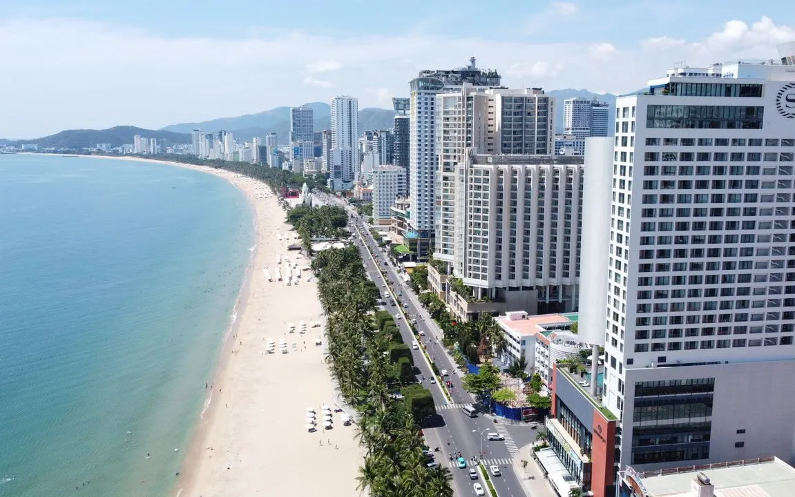 Du lịch - dịch vụ trở thành trụ cột kinh tế Khánh Hoà.