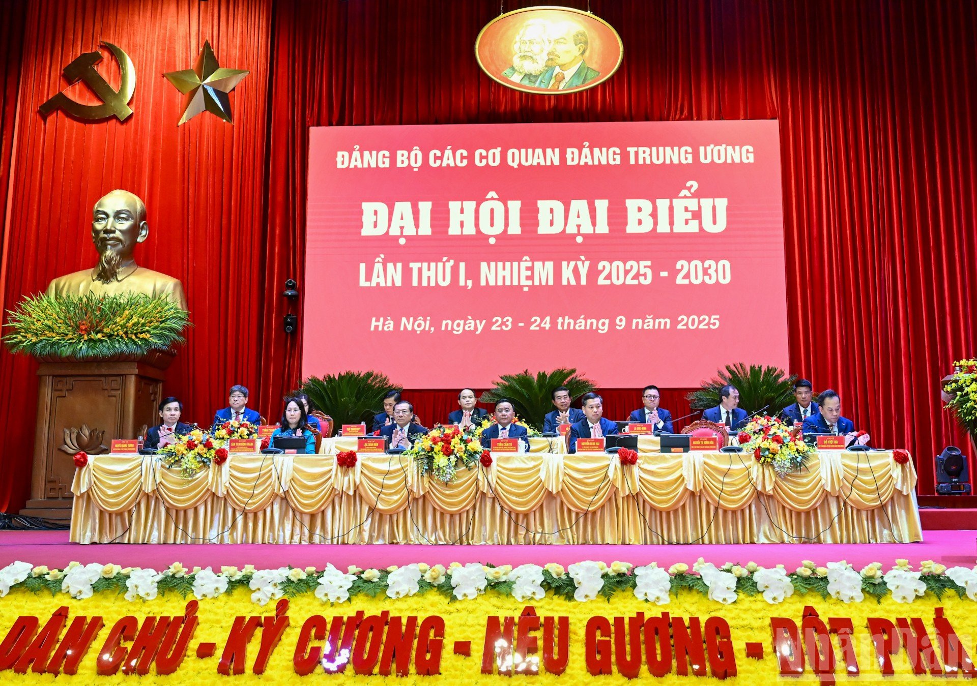 ndo_br_10-3884.jpg
