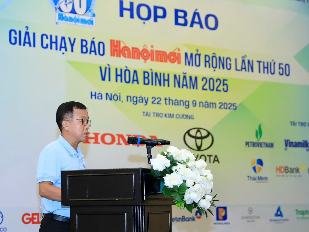 22-pho-tbt-bao-hanoimoi-lai-ba-ha-phat-bieu1.jpg