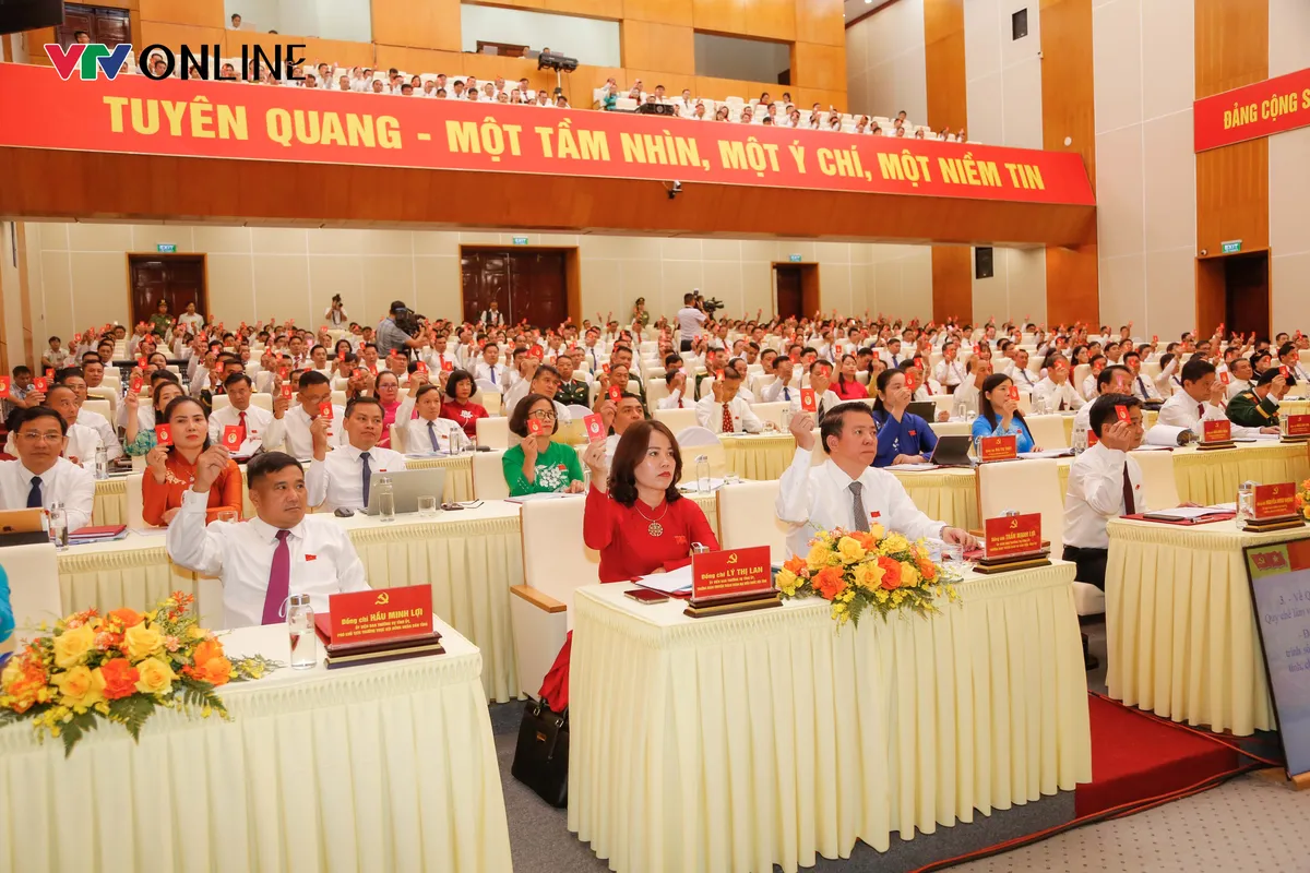 Đại hội Đảng bộ tỉnh Tuyên Quang lần thứ I: Thông qua danh sách Đoàn Chủ tịch- Ảnh 6.