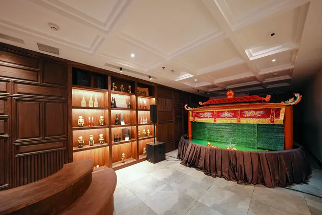 Lát cắt văn hoá Việt trong phố cổ: Múa rối nước gặp gỡ ẩm thực ba miền- Ảnh 1.