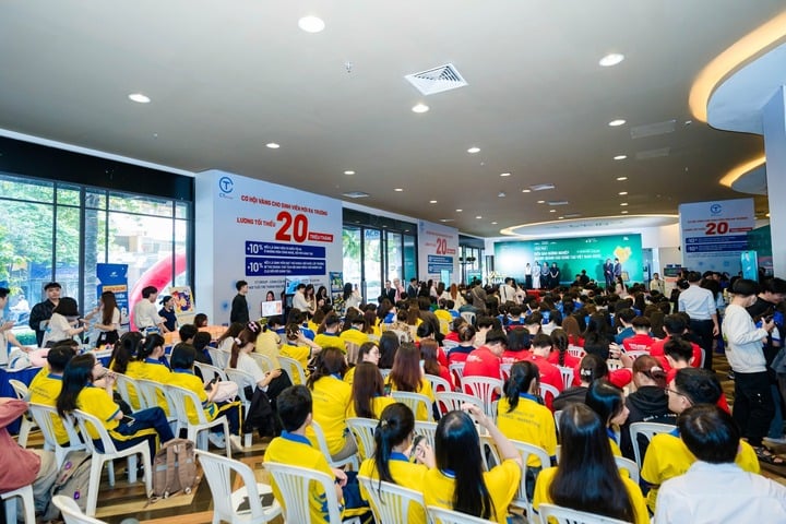 Diễn Đàn Hướng Nghiệp Ngành Quảng cáo sáng tạo thu hút 1500 sinh viên, hơn 20 trường ĐH - CĐ và hơn 30 doanh nghiệp tham dự
