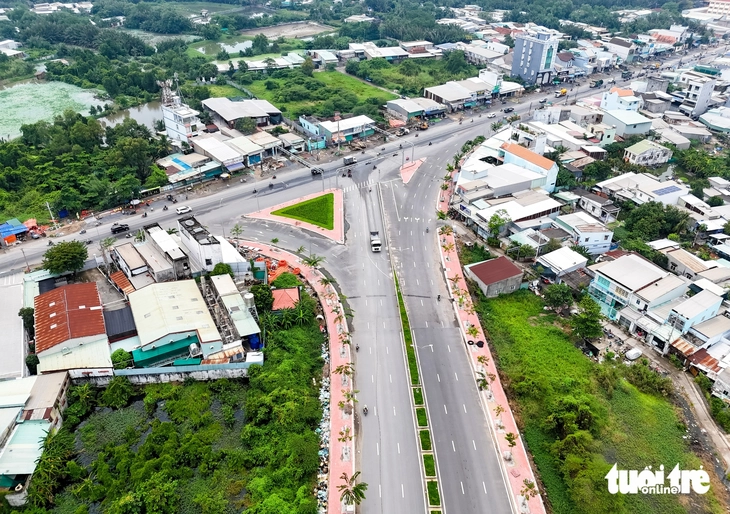 ទេសភាពនៃការពង្រីកផ្លូវហាយវេ 50 - ទីក្រុងហូជីមិញ 'នាំមកកាន់តែជិត' Tay Ninh ជាមួយនឹងផ្លូវ 6 ផ្លូវមុនអាណត្តិថ្មី - រូបថត 10 ។