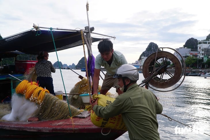 Đặc khu Vân Đồn tất bật trước bão Ragasa, lực lượng cứu hộ đã sẵn sàng - Ảnh 9.