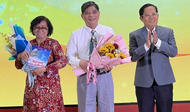 NSƯT Bảo Quốc nhắc về biến cố sức khỏe, tưởng không còn đứng trên sân khấu - Ảnh 2.