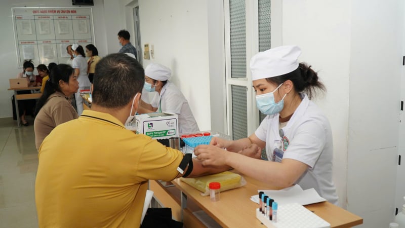 តើ​អ្នក​ជំងឺ​និយាយ​យ៉ាង​ណា​អំពី​ម៉ាស៊ីន​ឡាស៊ែរ​ដែល​ខូច ប៉ុន្តែ​នៅ​តែ​វះកាត់? -0