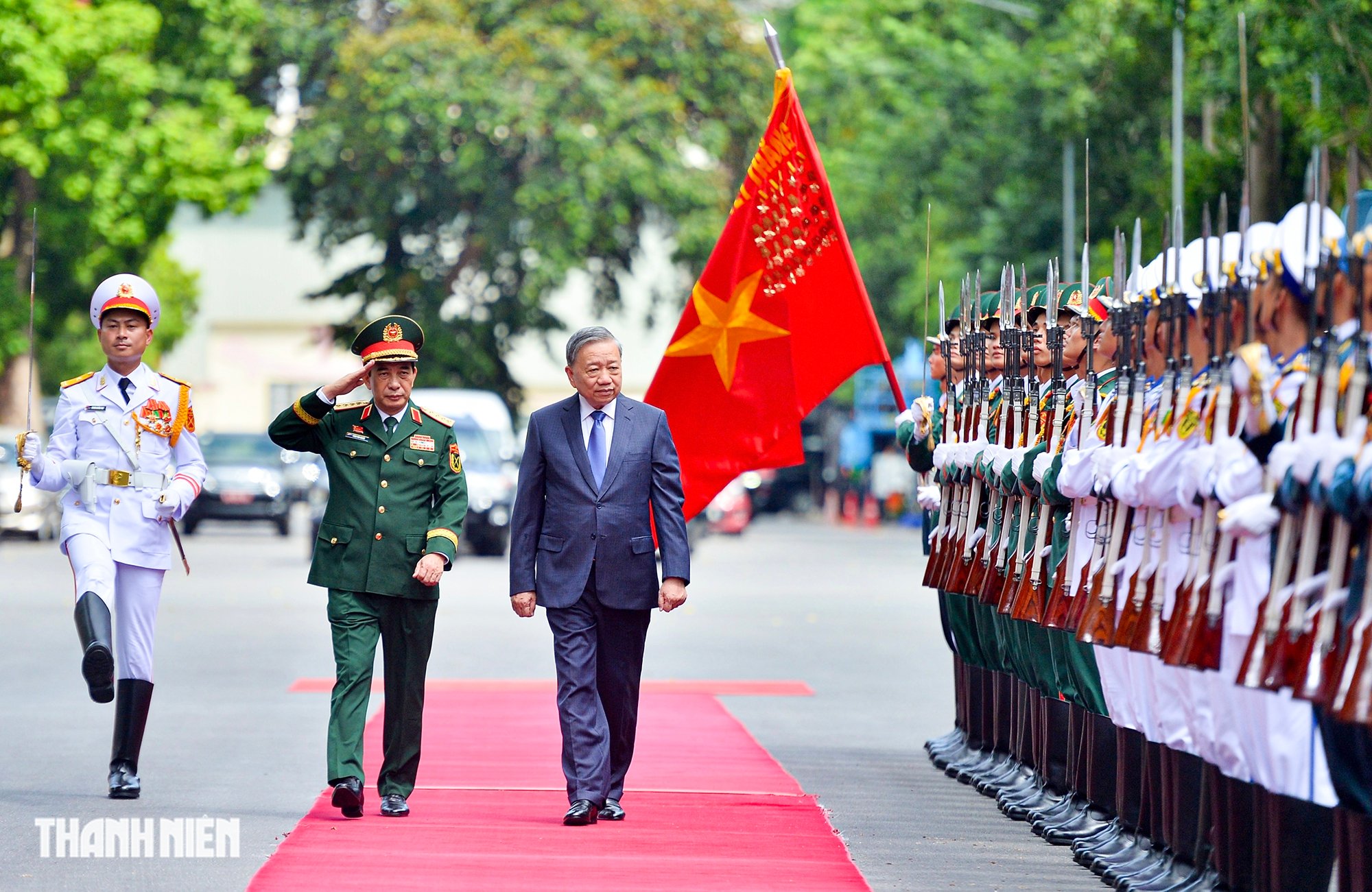 Generalsekretär To Lam besichtigt die moderne Ausrüstung der vietnamesischen Armee – Foto 1.