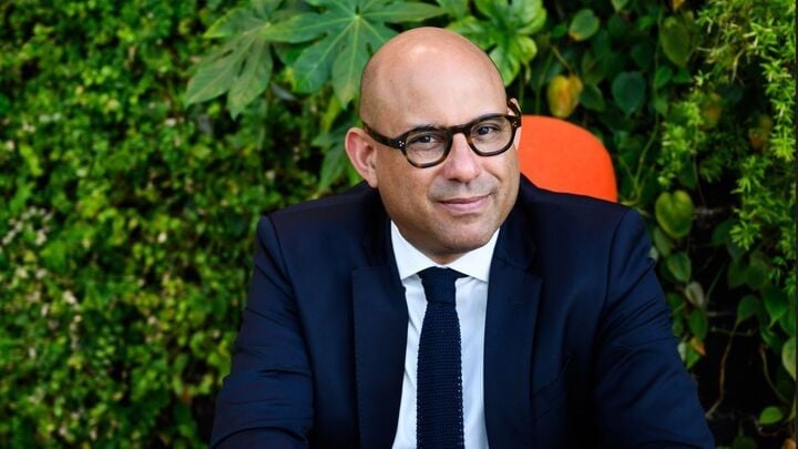 Ifølge Simon Stiell mangler de fleste globale klimaplaner ambisjon, noe som truer målet om å holde jordens temperatur under 1,5 °C. (Foto: The Guardian)