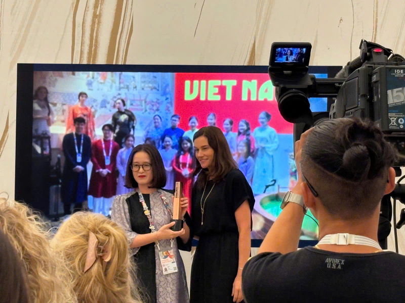 Vietnam Exhibition House ទទួលបានពានរង្វាន់សំរិទ្ធសម្រាប់ 