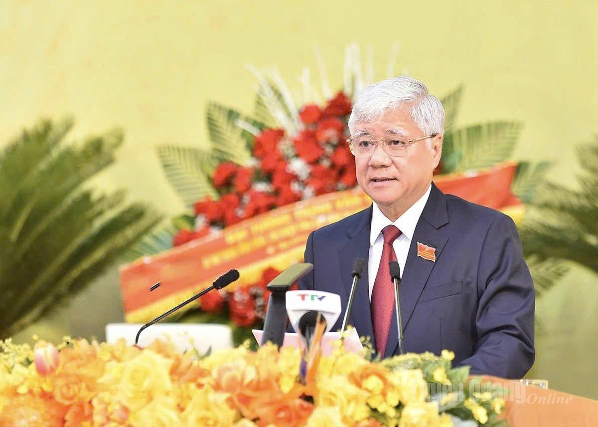Đồng chí Đỗ Văn Chiến, Ủy viên Bộ Chính trị, Bí thư Trung ương Đảng, Chủ tịch Ủy ban Trung ương MTTQ Việt Nam phát biểu chỉ đạo Đại hội.