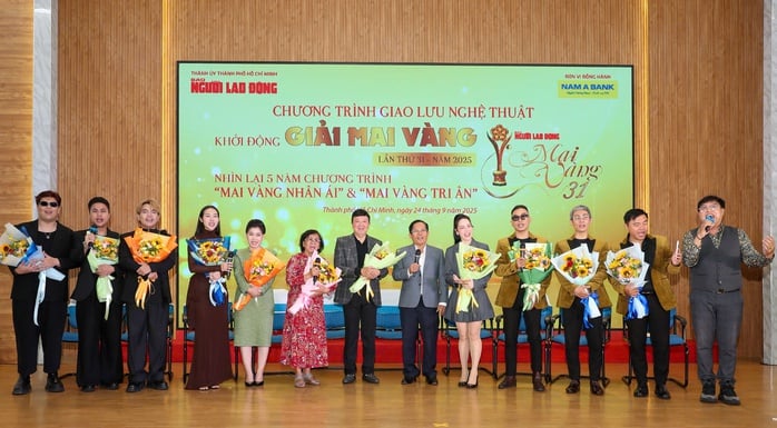 Nhật Kim Anh trao tặng 50 triệu đồng đến 