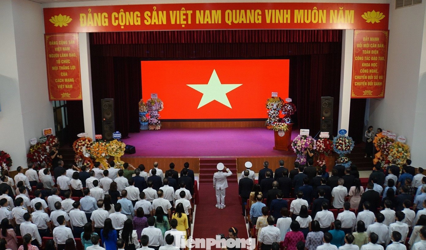 tp-dh-hang-hai-vn-1-3938.jpg