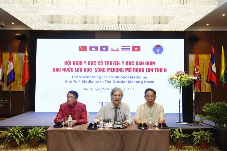 pgs-ts-pham-vu-khanh-chu-tri-hoi-nghi-y-hoc-co-truyen-y-hoc-dan-gian-cac-nuoc-luu-vuc-song-mekong.jpg