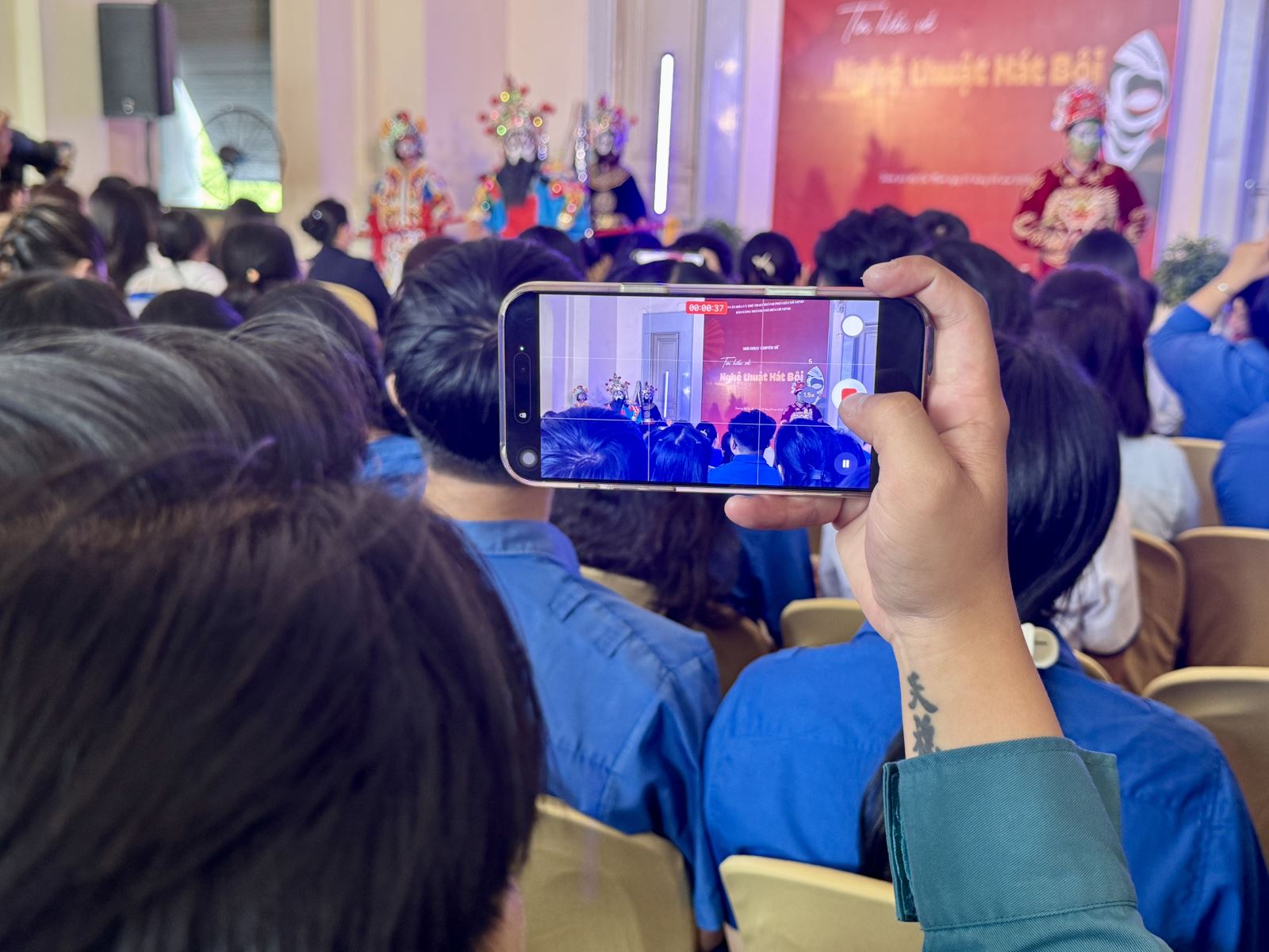 ចំណងជើងរូបថត