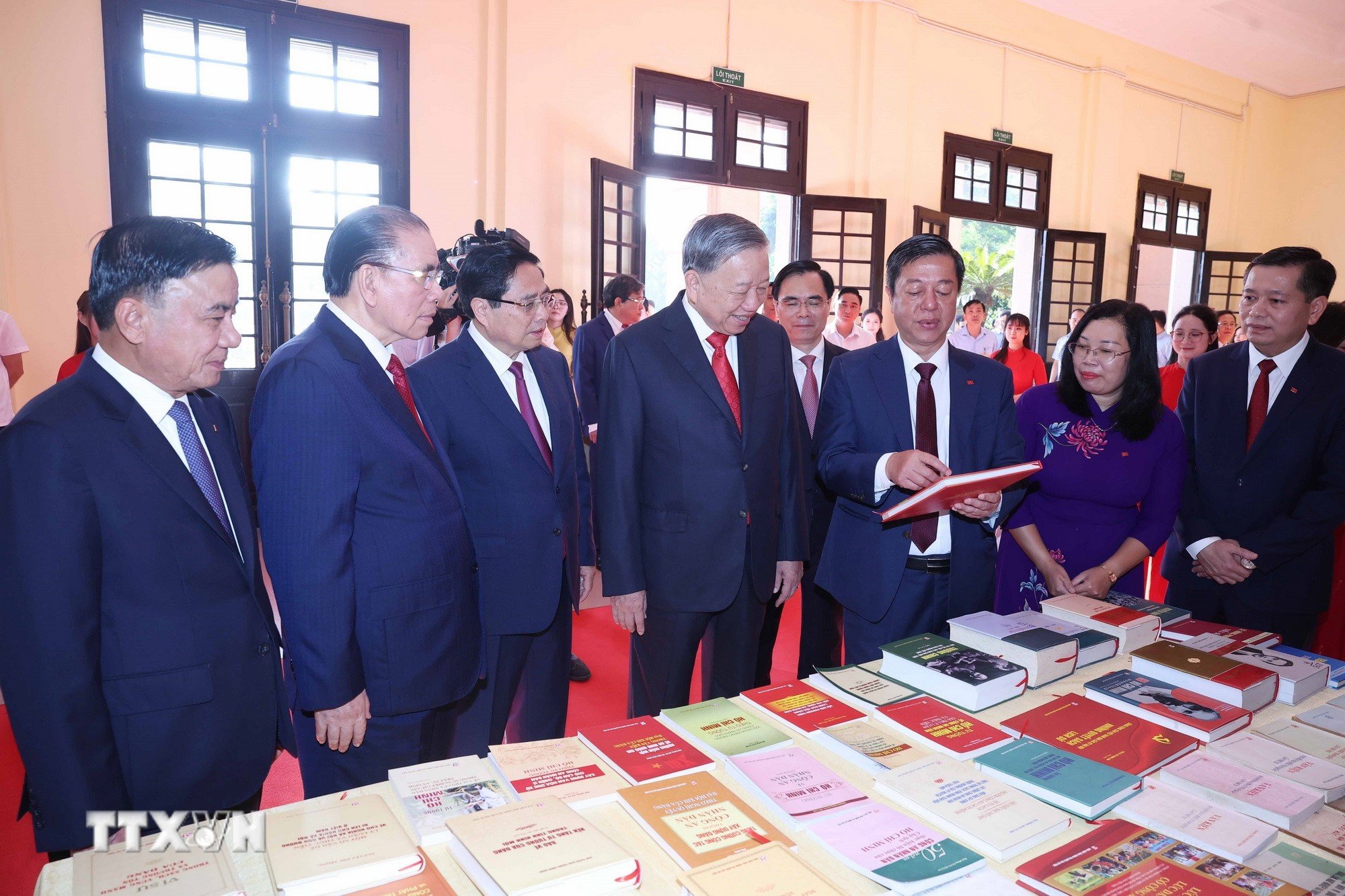 ttxvn-tong-bi-thu-to-lam-du-dai-hoi-dai-bieu-dang-bo-cac-co-quan-dang-trung-uong-lan-thu-nhat-8292849-3.jpg