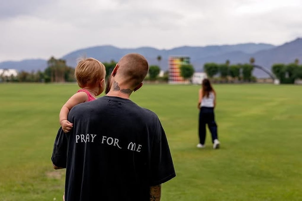 Thông điệp phía sau loạt ảnh đạt 3,6 triệu lượt “thả tim” của Justin Bieber - 4