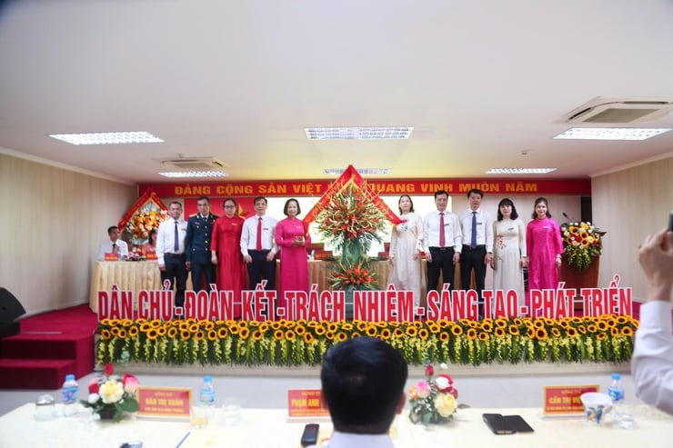 Đồng chí Lại Hà Phương giữ chức Chủ tịch Ủy ban MTTQ Việt Nam phường Dương Nội- Ảnh 4.