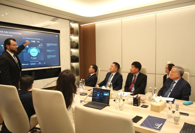 Phó Thủ tướng Thường trực Chính phủ làm việc với Tập đoàn G42 (UAE)- Ảnh 3.