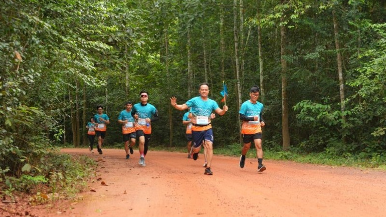 moi-kilomet-chay-bo-di-bo-cua-nguoi-tham-gia-deu-dong-gop-mot-phan-vao-viec-ho-tro-bao-ton-va-phat-trien-cac-lang-nghe-truyen-thong-tai-tp-hue-8074.jpg