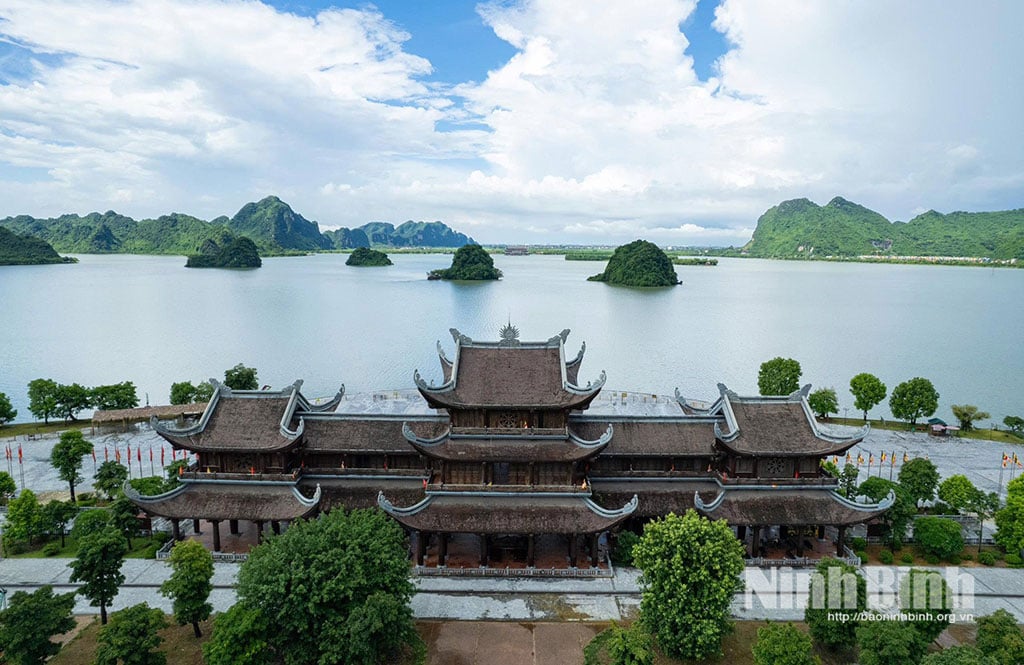 ទេសភាពនៃតំបន់ទេសចរណ៍ជាតិ Tam Chuc ។