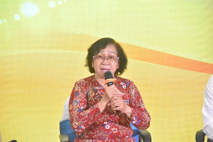 NSƯT Ngọc Khanh tri ân “Mai Vàng nhân ái” - Ảnh 1.