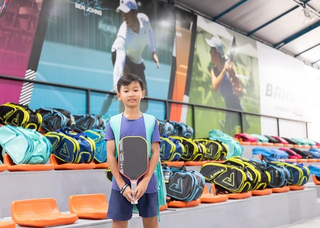Tài năng nhí pickleball Huỳnh Phúc Khang khát khao chinh phục đỉnh cao với 'bảo kiếm' mới- Ảnh 2.