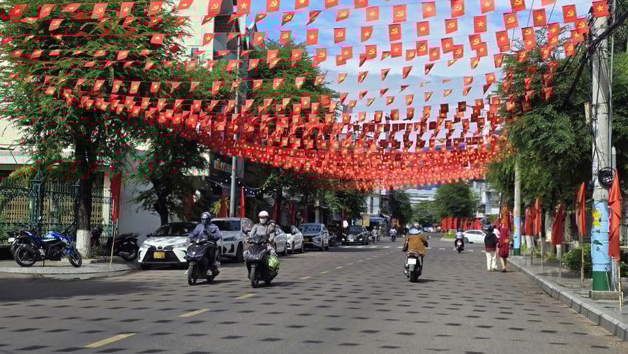 treo-co-to-quoc-mung-dai-hoi-dang-bo-tinh-gia-lai.jpg
