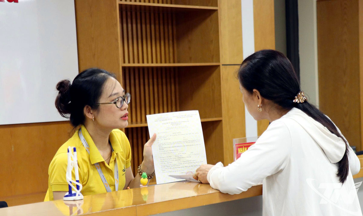 Tăng cường cán bộ trẻ về cơ sở sau sáp nhập