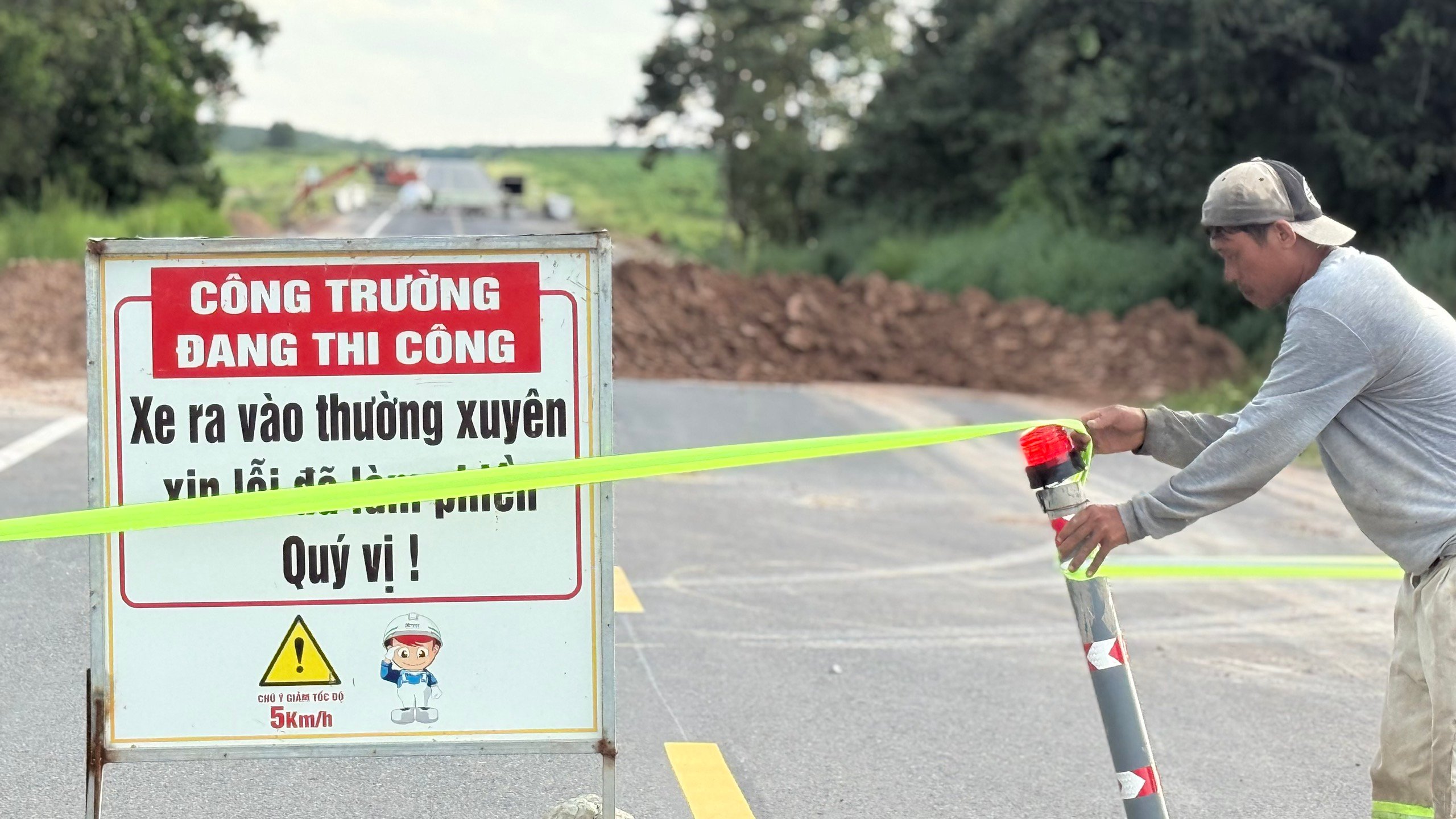 TP.HCM: Tạm đóng nhiều đoạn đường Hồ Chí Minh để hoàn thiện 4 cây cầu - Ảnh 2.