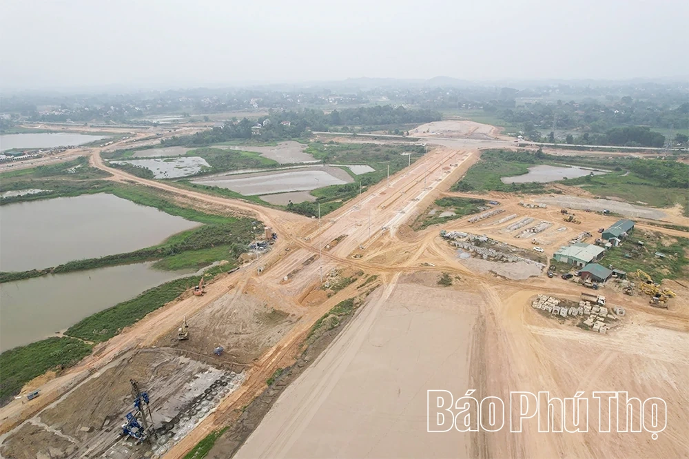 ពន្លឿនដំណើរការសាងសង់ហេដ្ឋារចនាសម្ព័ន្ធសួនឧស្សាហកម្មនៅភូថូ