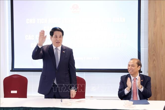ចំណងជើងរូបថត