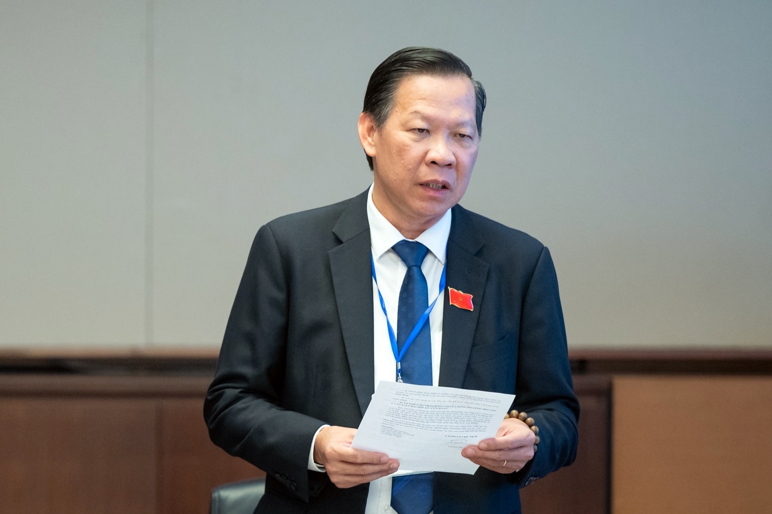 លេខាបក្ស និងជាប្រធានគណៈកម្មាធិការសេដ្ឋកិច្ច និងហិរញ្ញវត្ថុ លោក Phan Van Mai បានដឹកនាំសម័យប្រជុំពិភាក្សា។ រូបថត៖ ផាម ថង